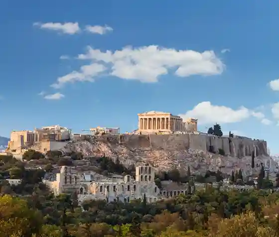 Viaggiare a poco prezzo a Atene