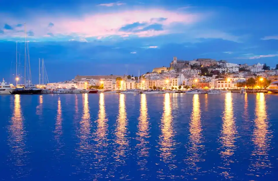 Viaggiare a poco prezzo a Ibiza